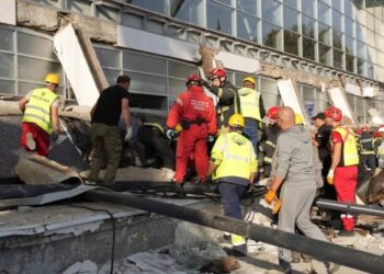 Roof collapse at Serbian rail station kills 14
