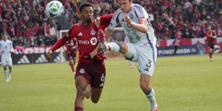 Fireplace choose up 2nd straight win with 2-1 victory over Toronto